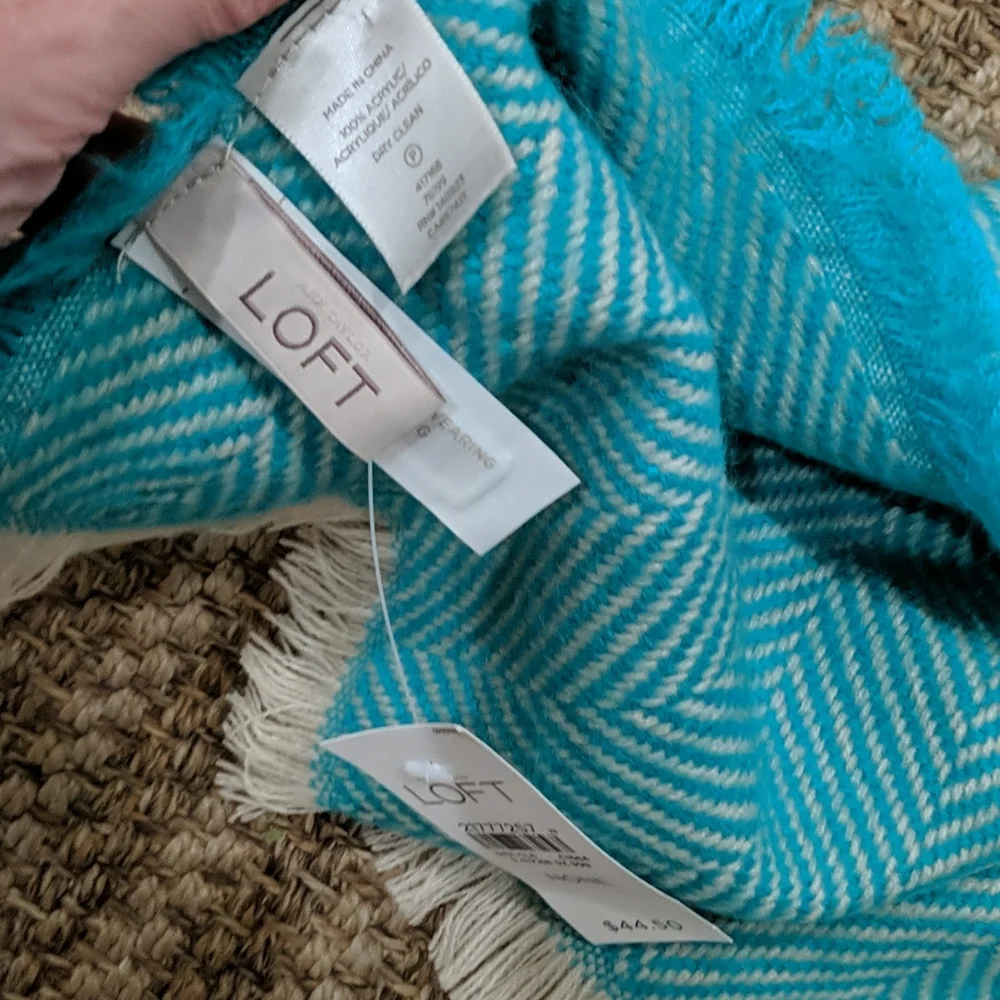 Ann Taylor Loft Wrap Blanket Scarf New